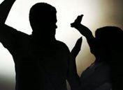 Homem é preso após ameaçar e agredir a esposa em Fernão Velho