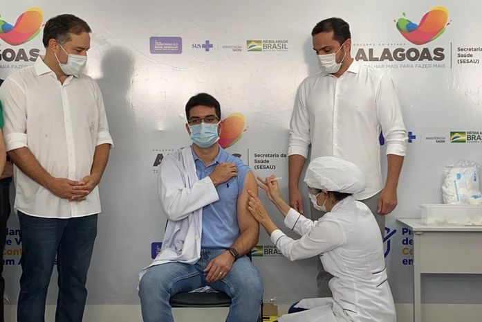 Confira as imagens no início da vacinação contra a Covid-19 em Alagoas