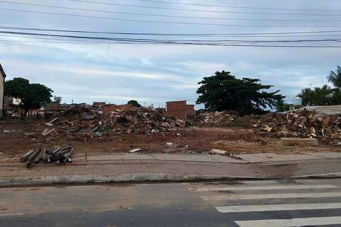 Desocupação da antiga Vila dos Pescadores deve ser concluída nesta manhã