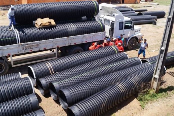 Vítima foi socorrida por companheiros de trabalho
