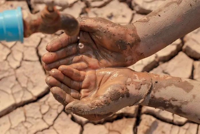 O sonho do menino quilombola alagoano é tomar um banho de chuveiro, mas, olha que legal, em novembro tem festejos para o povo negro