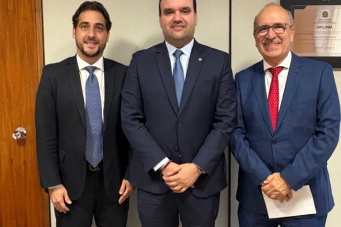 Deputado que mais destinou recursos para Penedo recebe Ronaldo Lopes e garante mais investimentos