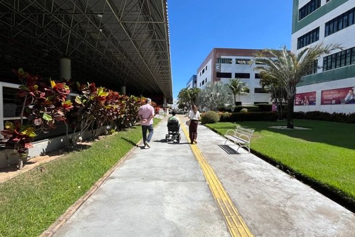 MPF aponta falhas de acessibilidade em faculdade de Maceió após denúncia de estudante tetraplégico