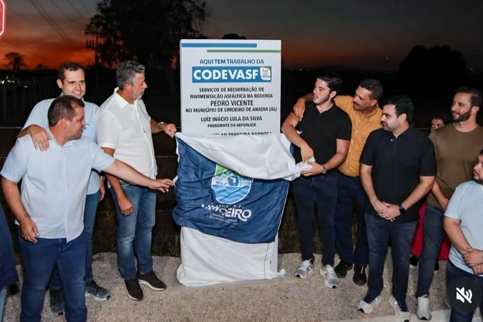 Arthur Lira participa de Caravana de Inaugurações em Limoeiro, entrega nova estrada e assina ordens para novas obras