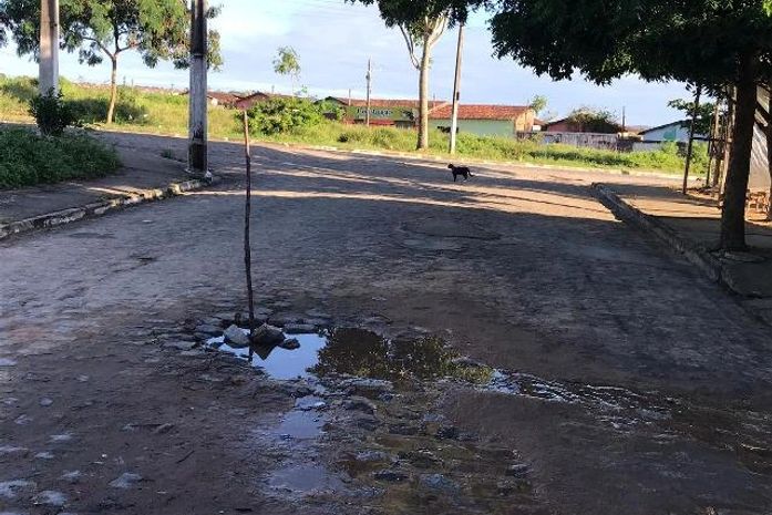 População reclama de vazamentos de água em diversos bairros de Arapiraca