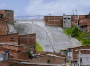 Grota do Rafael recebe proteção de encostas e obras estruturantes