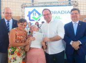 Arapiraca entrega, nesta sexta (10), novos títulos de propriedade aos beneficiários do Programa Moradia Legal