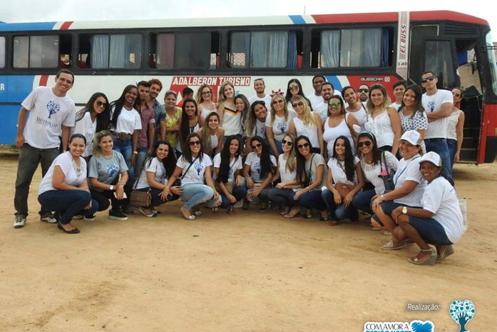 Voluntários do Projeto Renovar e do Com Amor à Região Norte