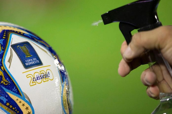 Covid-19: médico da CBF diz que protocolo do futebol pode ter mudanças