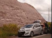 Vídeo: colisão entre três carros deixa feridos na AL-101 Sul, em Jequiá da Praia