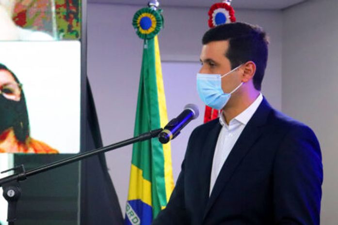 Presidente da AMA participa da nova pactuação do Escola 10