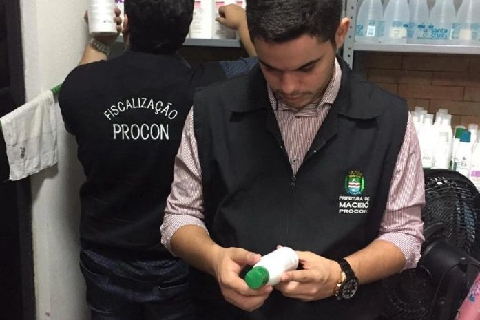 Fiscalização do Procon autua clínicas estéticas na capital
