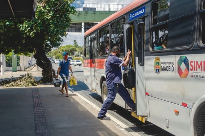Segundo turno: 50 ônibus reforçam transporte coletivo em Maceió neste domingo (25)
