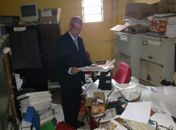Promotor Luiz Tenório busca documentos durante operação