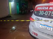Enquanto bebia com amigos, homem é morto após ter casa invadida por criminosos encapuzados 