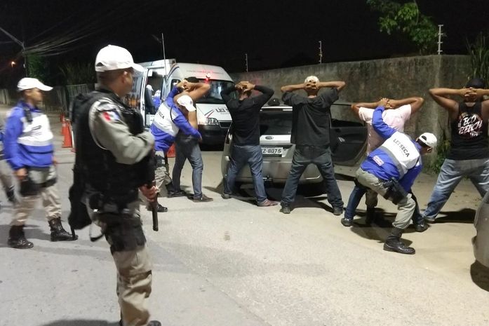 Operação Lei Seca prende dois motoristas por embriaguez e flagra seis condutores inabilitados