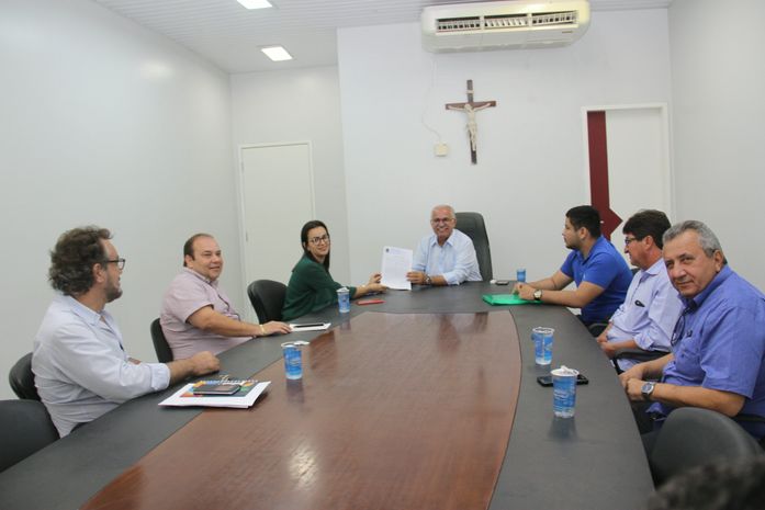 Prefeitura de Arapiraca cede terreno para a construção do prédio da APAE