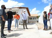 Prefeito Cacau vistoria obra da escola do povoado Pedras e anuncia inauguração para o segundo semestre deste ano
