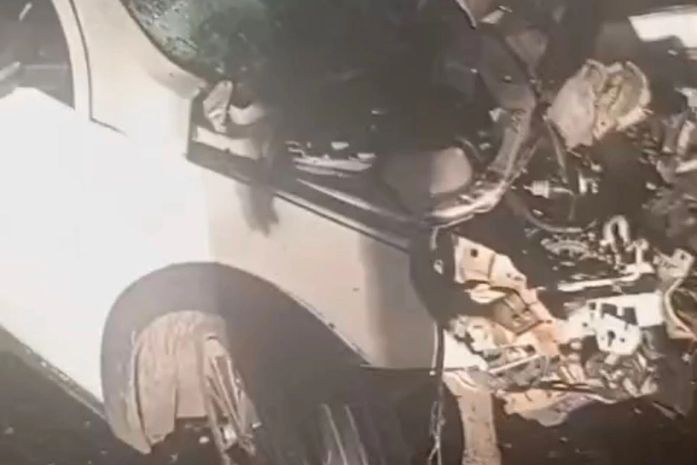 Homem morre preso às ferragens após colisão entre carro e caminhão em Rio Largo