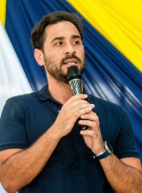 Prefs em Ação: Prefeitura de Santana do Mundaú realiza edição especial do Mês da Mulher e entrega novos veículos