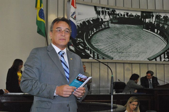 Deputado Galba Novaes