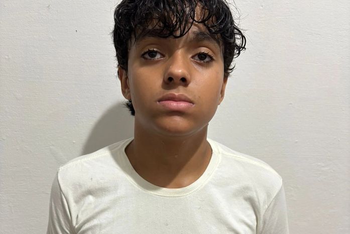 Menino de 13 anos luta contra a cegueira e precisa de cirurgia urgente