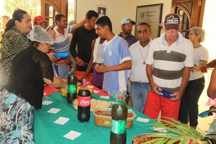 População em situação de rua em Arapiraca participa de almoço natalino no Centro Pop