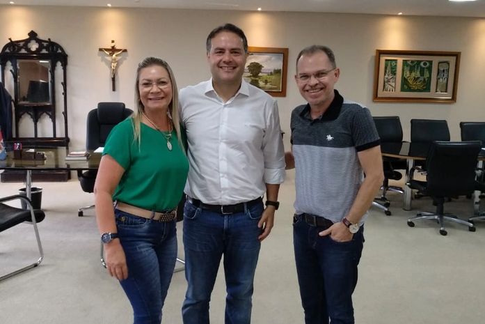 Em Maceió, prefeita de Major Izidoro se reúne com Renan Filho e secretário estadual de Agricultura, João Lessa