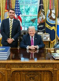 Governo Trump confirma emissão de vistos para Flávio Bolsonaro e família