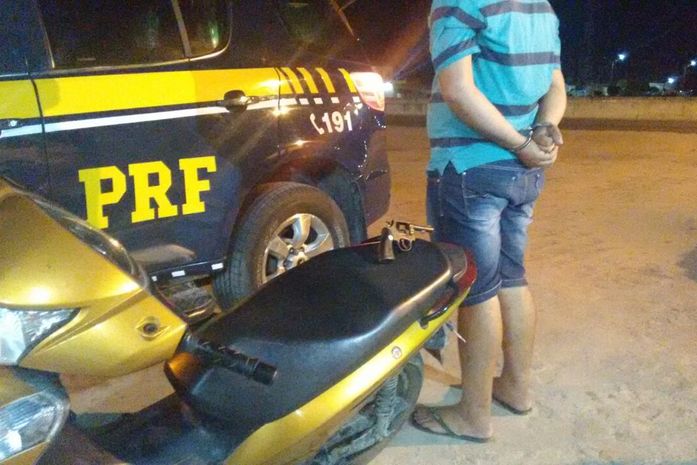 Agentes encontram arma em abordagem