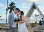 Casamento com vista para o mar: casal paulista realiza sonho na Capelinha do Jaraguá