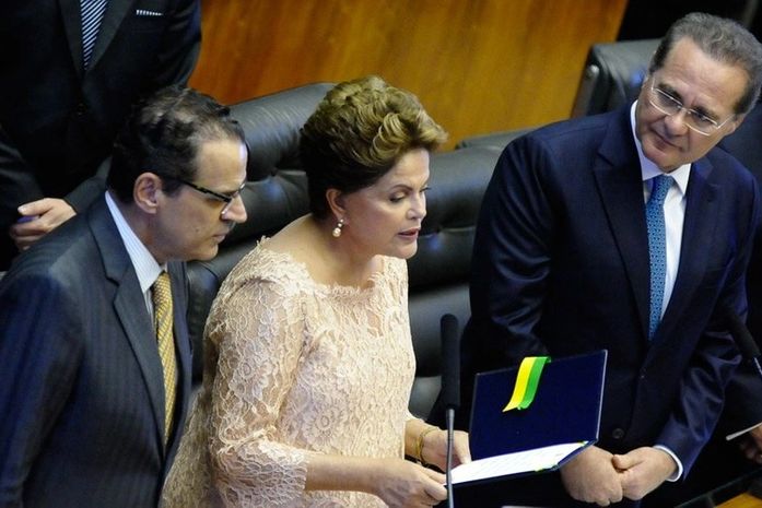 Presidente reeleita discursa no Senado