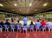 Prefeitura promove um dia reuniões para pais, mães e responsáveis de alunos da rede municipal para falar sobre segurança nas escolas