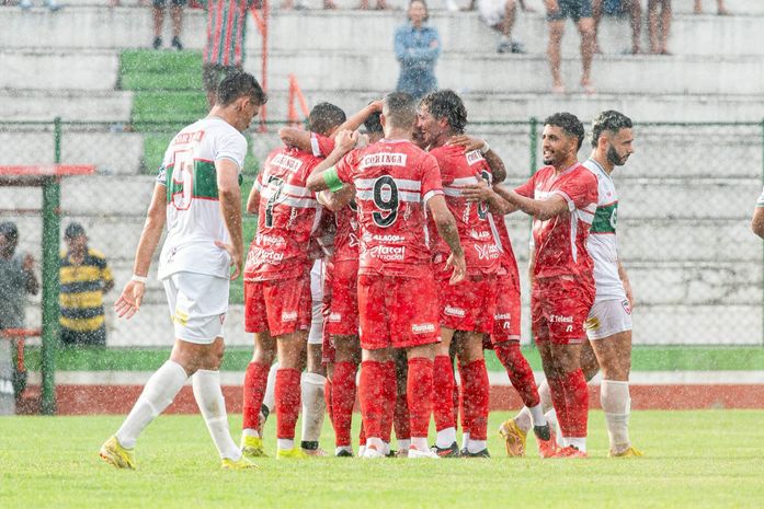 Campeonato Alagoano: CRB domina e goleia o CSE em Palmeira dos Índios