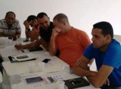 Militares mantêm assembleia