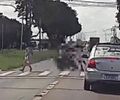Mulher e criança são atropeladas em faixa de pedestres na BR-104, em Rio Largo