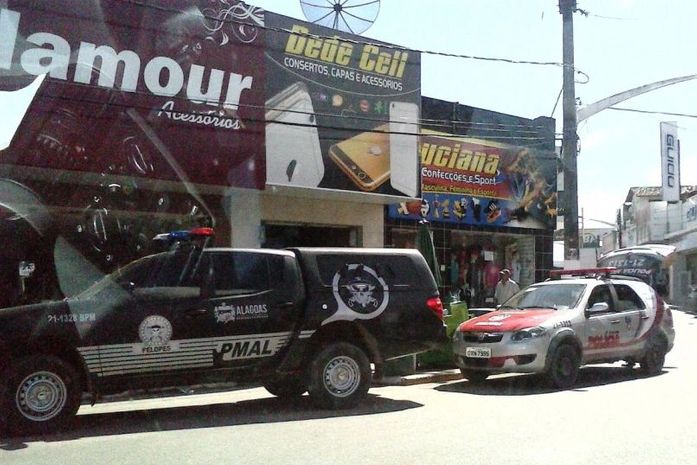 Empresário é encaminhado à Polícia Federal suspeito de vender material contrabandeado