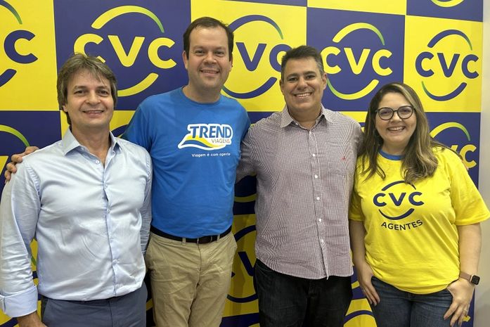 Prefeitura participa da Abav Expo 2023 e leva parceiros comerciais a ensaio da Beija-flor