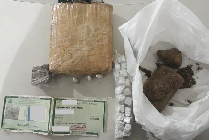 Homens são presos por tráfico de drogas e porte ilegal de arma de fogo