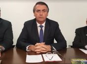 Bolsonaro estava acompanhado do ministro do Gabinete de Segurança Institucional (GSI), Augusto Heleno; e do O porta-voz, Otávio do Rêgo Barros.