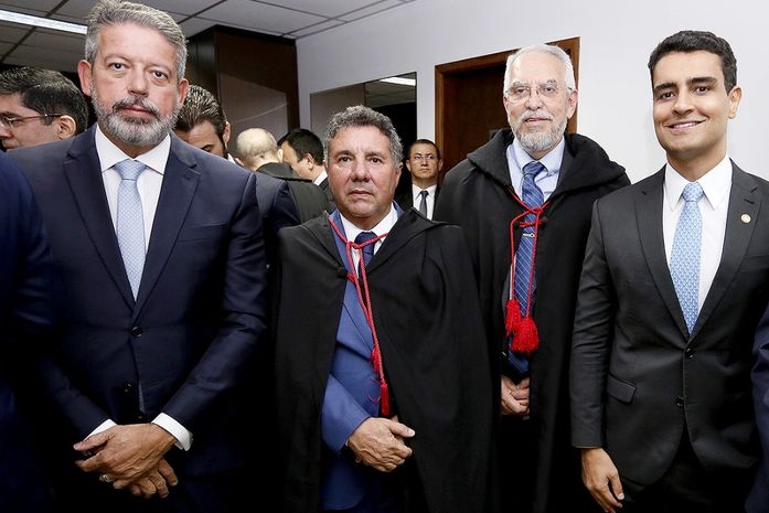 Arthur Lira prestigia posse de Márcio Roberto Albuquerque, novo desembargador do TJAL