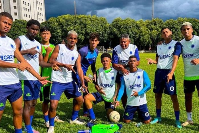 Sem dinheiro para voltar para Arapiraca, Cruzeiro recebe ajuda de empresários de Itaquaquecetuba (SP)