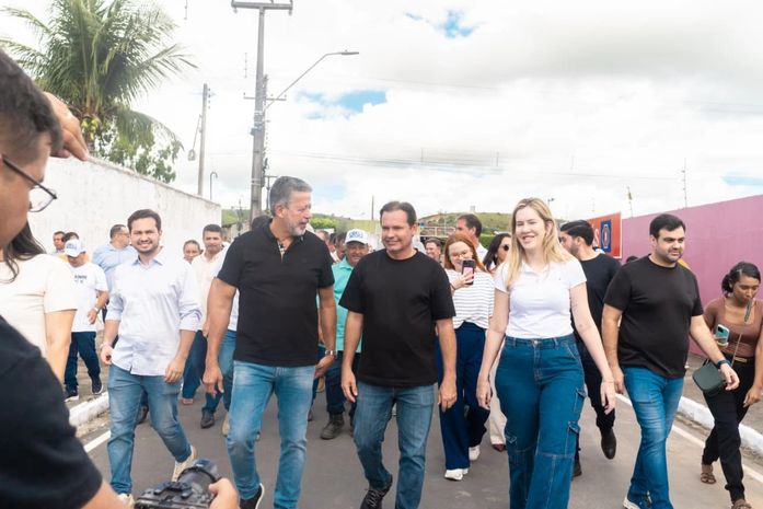 De Capela a São Luís do Quitunde, passando por Atalaia e Coruripe, Arthur Lira lidera inaugurações e recebe cada vez mais apoio popular