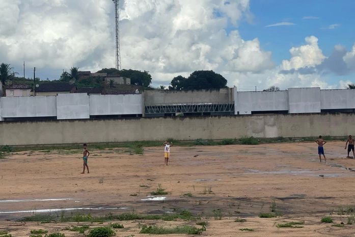 Feira Grande e a promessa política repetida e sem fim do campo de futebol