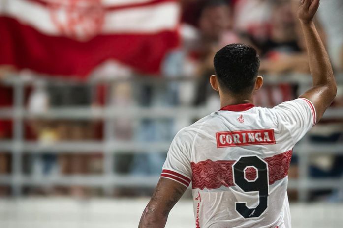 No Rei Pelé, CRB bate o Volta Redonda e assume a liderança da Série B

