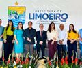Prefeitura de Limoeiro de Anadia entrega 101 títulos de propriedade através do Programa Moradia Legal