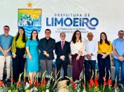 Prefeitura de Limoeiro de Anadia entrega 101 títulos de propriedade através do Programa Moradia Legal