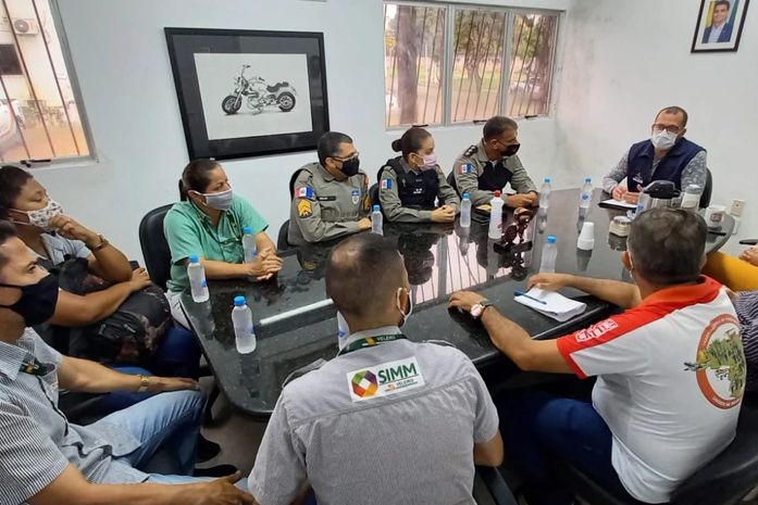 Na reunião, trabalhadores apresentaram reivindicações da categoria