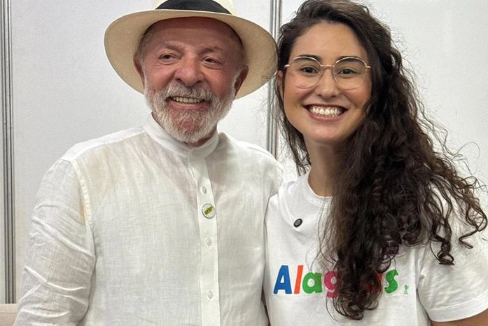 Teca Nelma participa ao lado de Lula da entrega de residências do Minha Casa, Minha Vida: “moradia é dignidade, diz a vereadora”