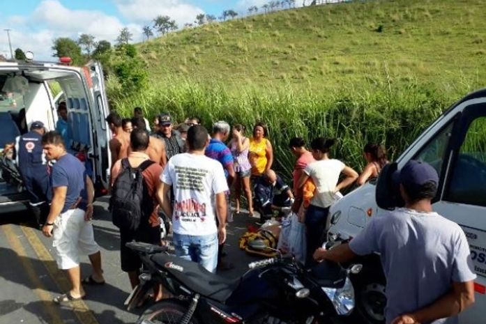 Samu e serviço aeromédico são acionados para resgate a vítimas de acidente